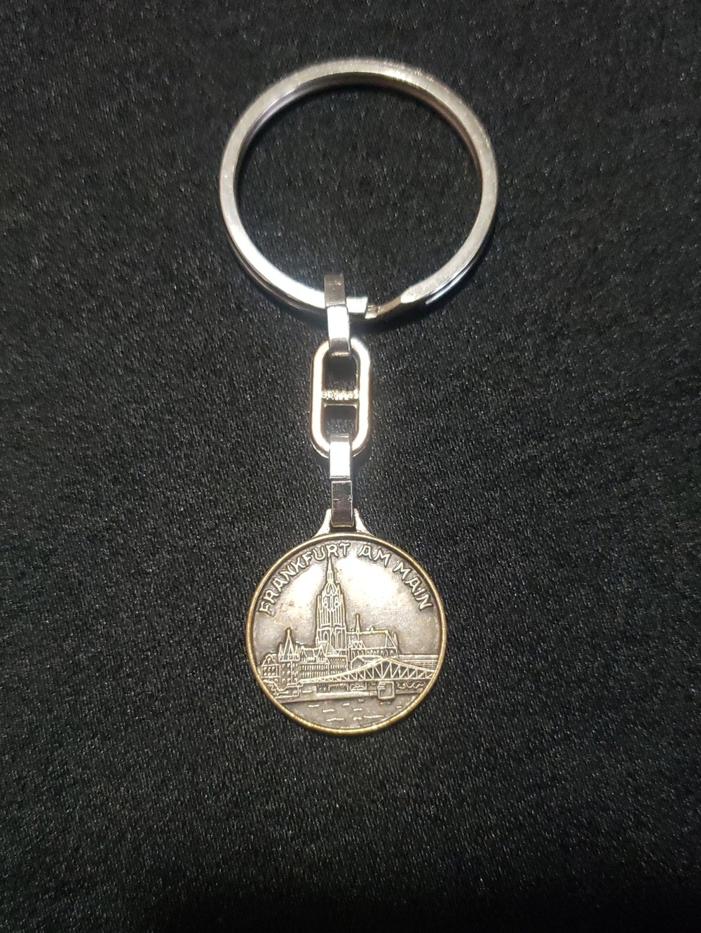 Vintage Deutschland Frankfurt Germany Town Hall Coat of Arms Keychain